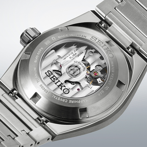  the watch’s sapphire crystal case back
