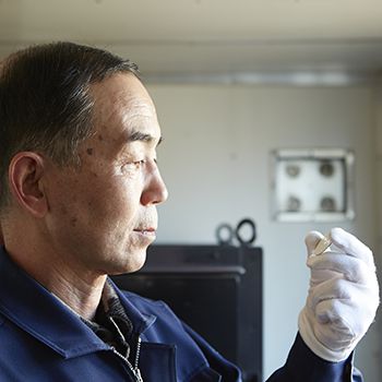 琺瑯職人 横澤 満氏